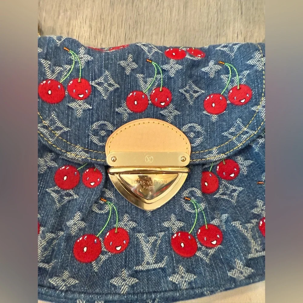 ***SOLD*** Louis Vuitton X Murakami Sunset Cerises Cherry Bag - Picture 4 of 12